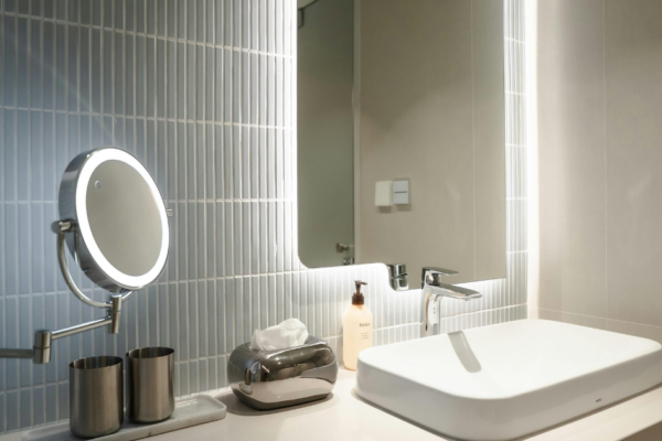 Are restaurants required to have bathrooms